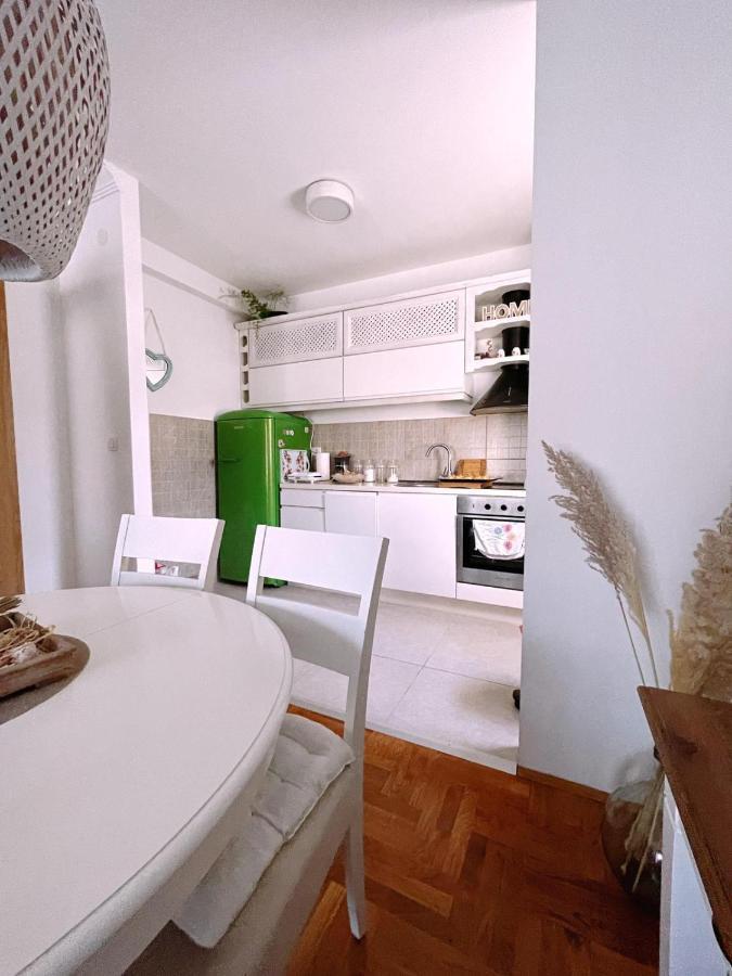 Aska Apartment Бар Екстер'єр фото